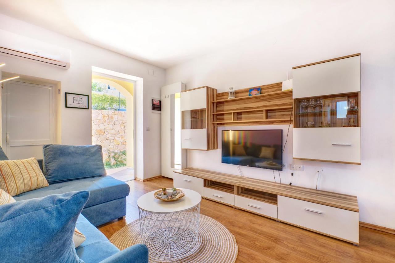 Sven Apartment Veli Losinj Exterior photo